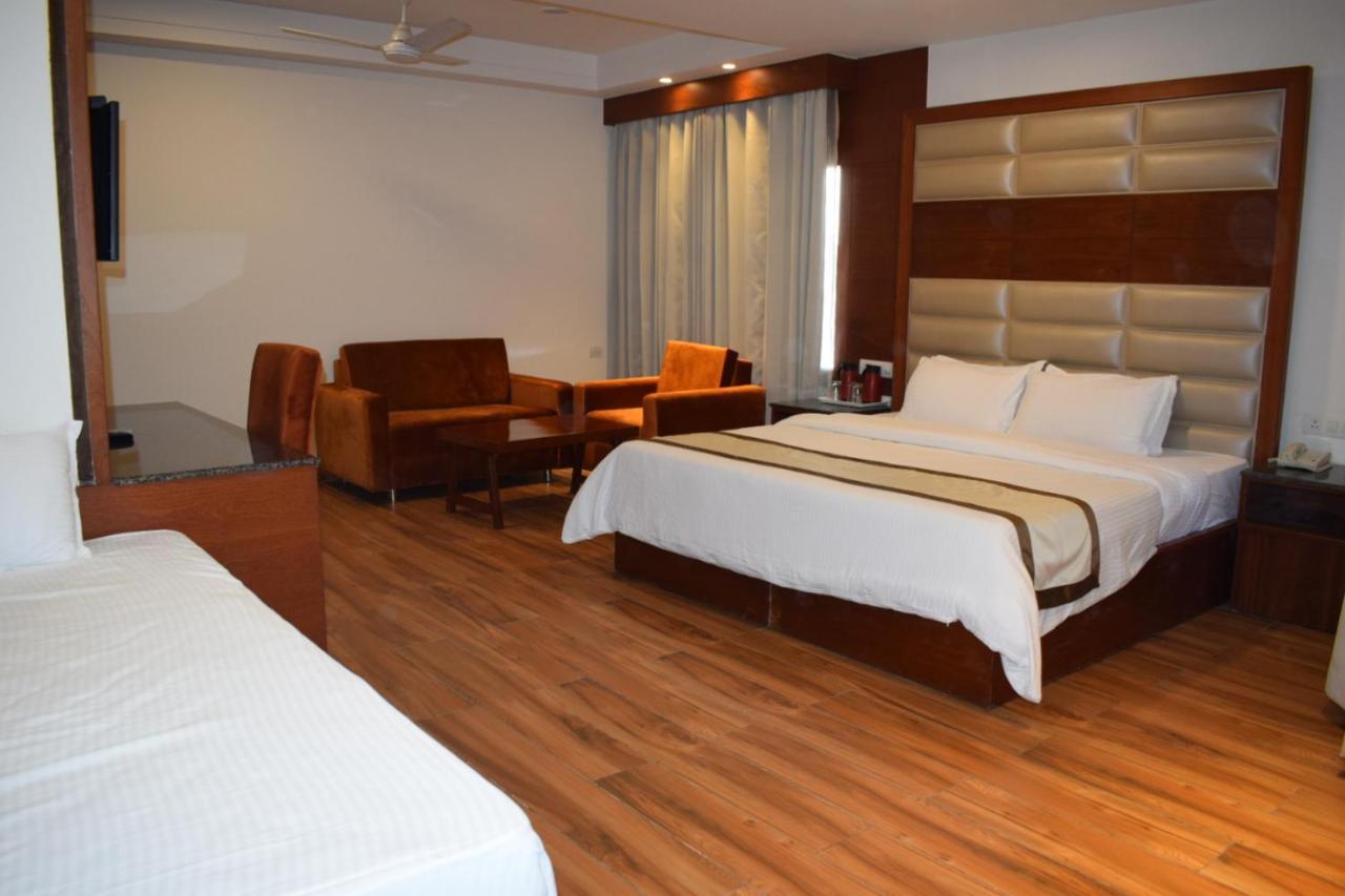 Hotel Ambica Katra Катра Екстер'єр фото