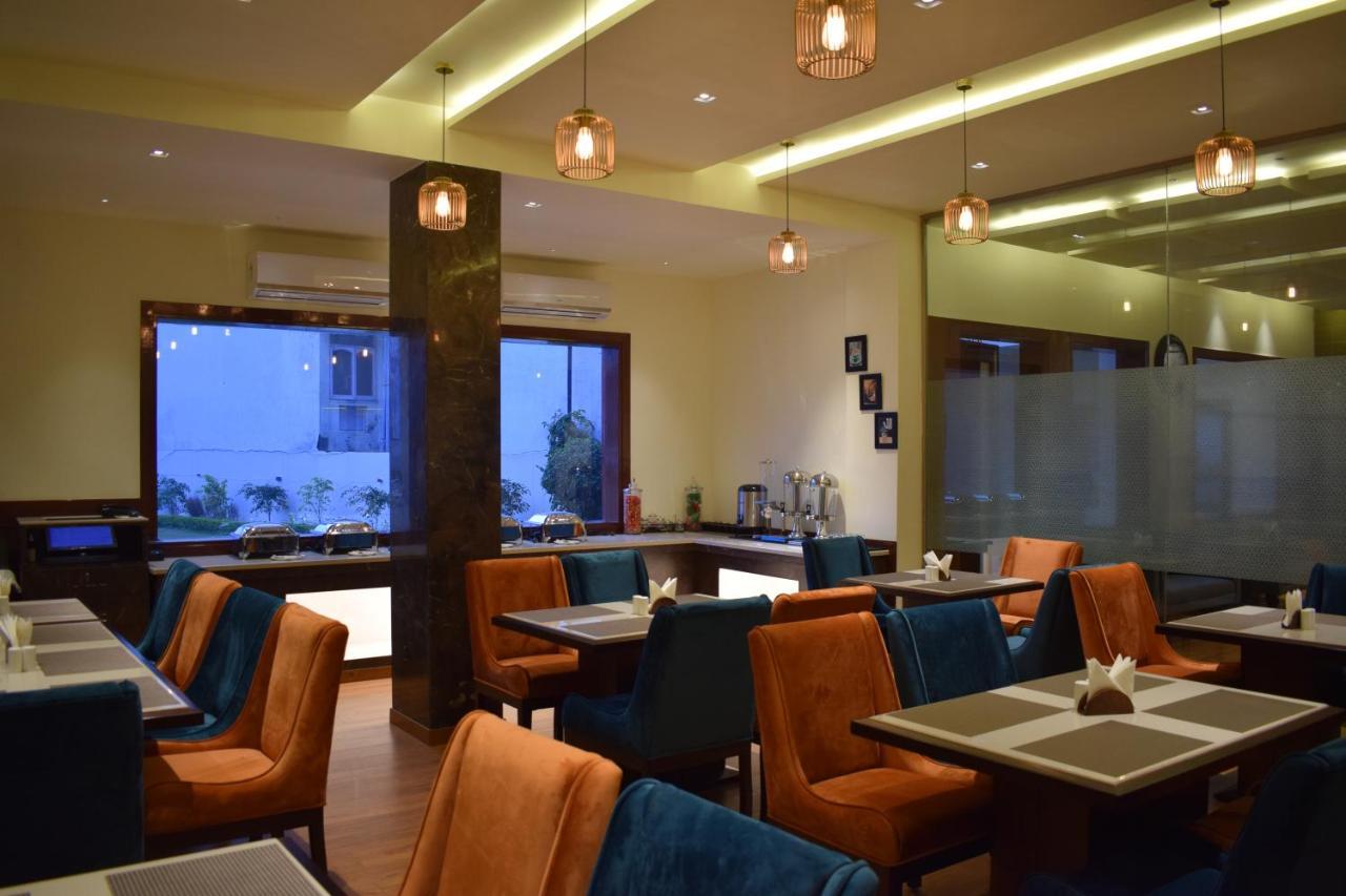 Hotel Ambica Katra Катра Екстер'єр фото