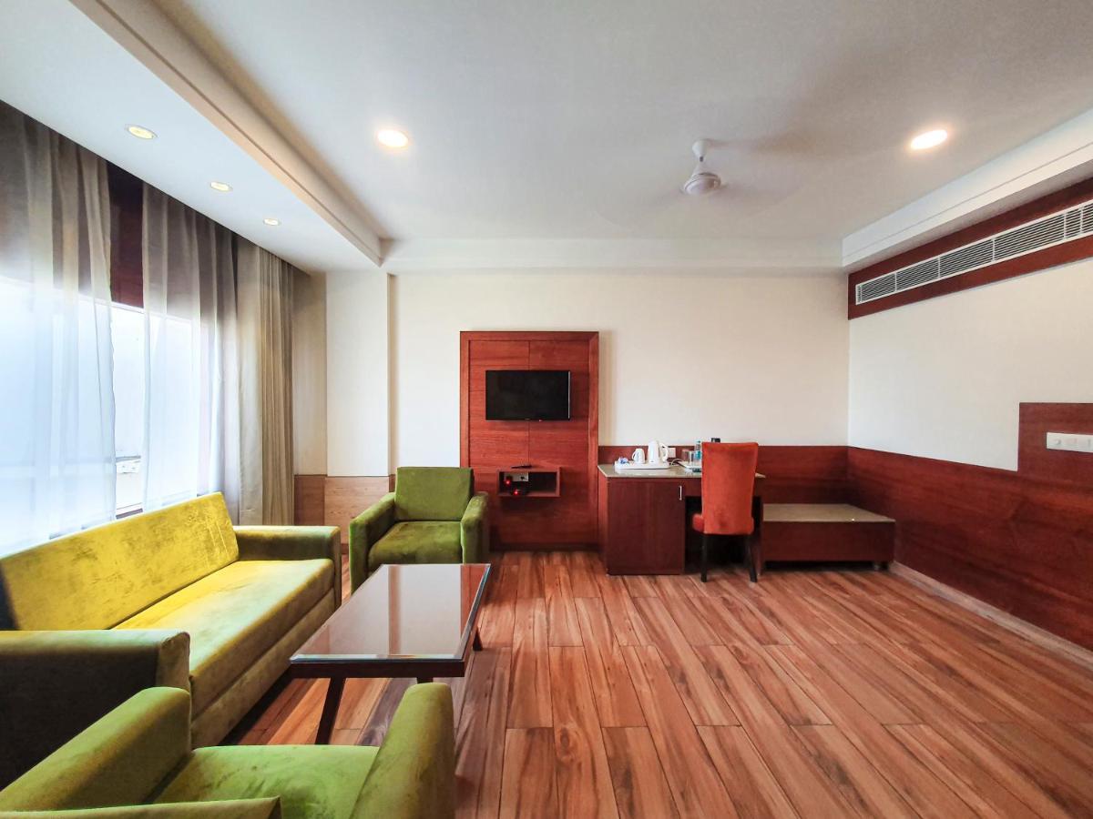 Hotel Ambica Katra Катра Екстер'єр фото