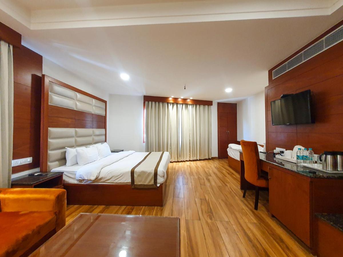 Hotel Ambica Katra Катра Екстер'єр фото