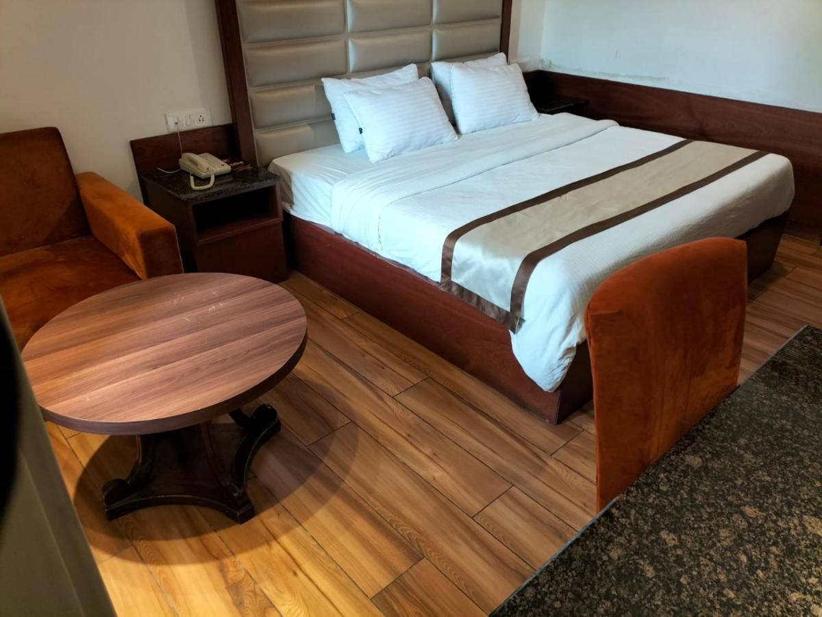 Hotel Ambica Katra Катра Екстер'єр фото