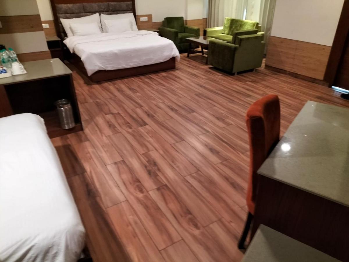 Hotel Ambica Katra Катра Екстер'єр фото